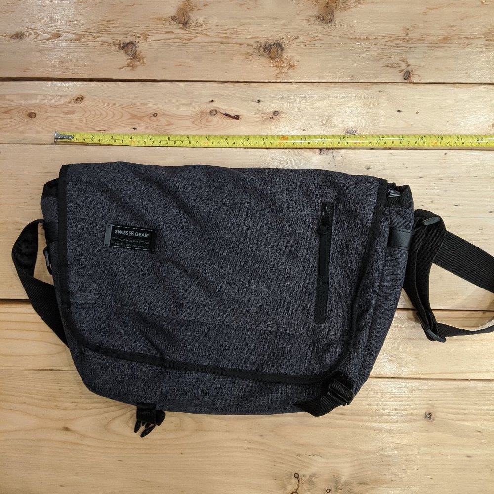 Swiss Gear Messenger/Laptop Bag - Great Condition